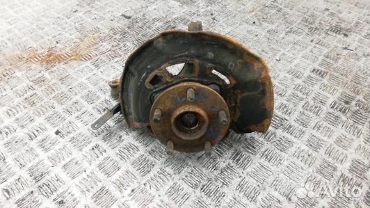 Ступица передняя левая toyota RAV 4 ZSA3 (80C06K90