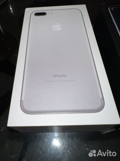 Коробка от iPhone 7 plus