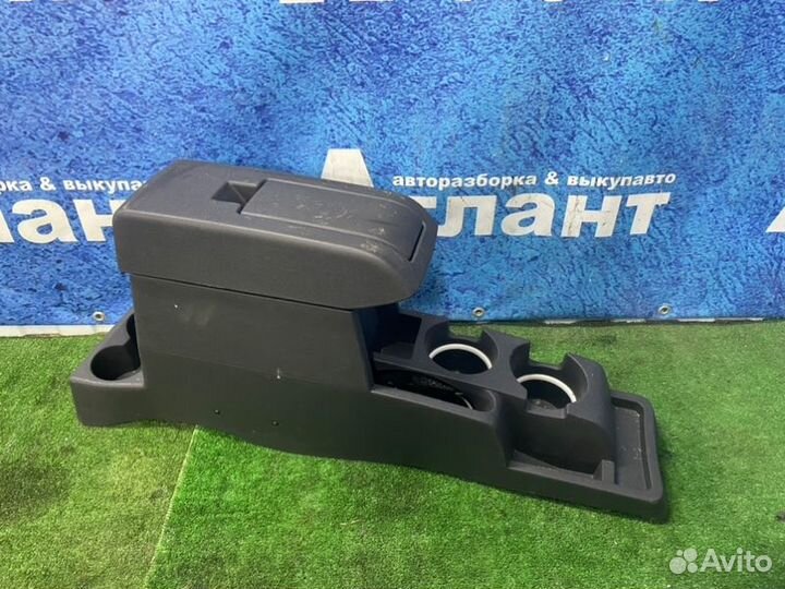 Подлокотник Dodge Caliber PM ECN 2009