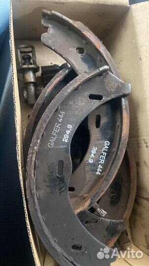 Тормозные колодки стояночнго тормоза