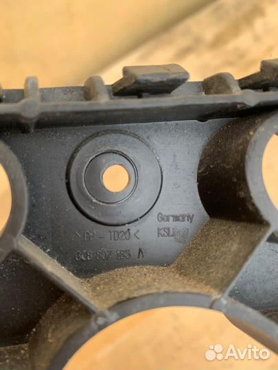 Направляющая бампера VW passat Cc (2008-2012)