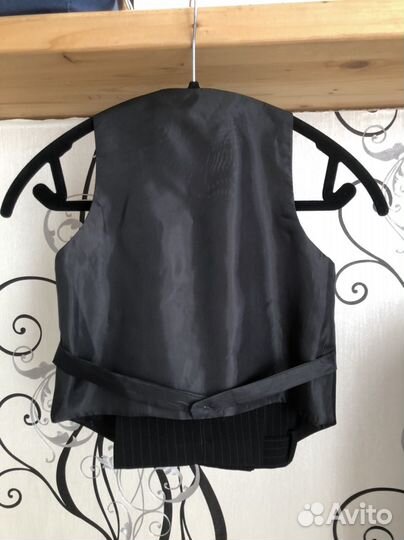 Школьный костюм