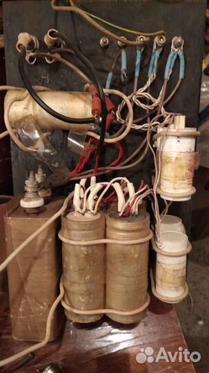 Конденсаторы и запчасти радиотехники