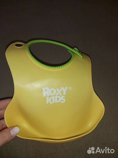 Слюнявчик силиконовый