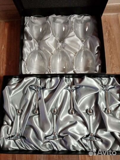 Набор фужеров на металлической ножке(новый)