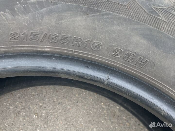 Bridgestone Dueler H/P Sport 215/65 R16