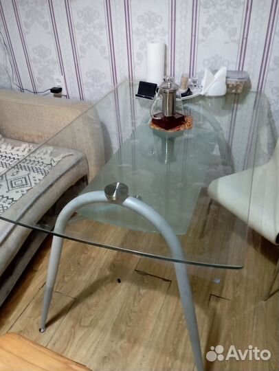 Кухонный стол