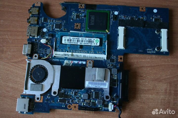 Нетбук Lenovo S 10 бу на запчасти