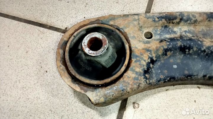 Рычаг передний правый Шевроле Кобальт