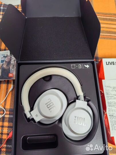 Наушники JBL 660NC live