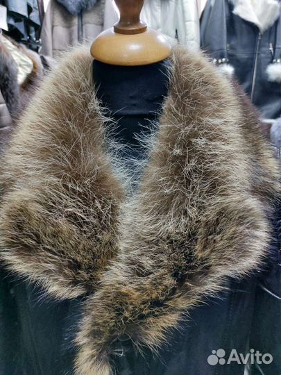 Мужская кожаная куртка с мехом волка