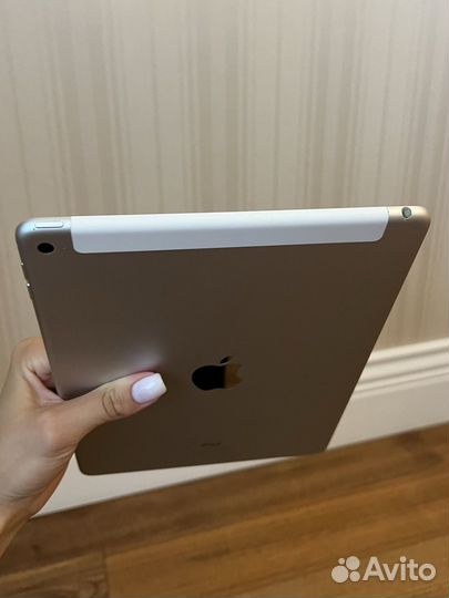 iPad Pro 9.7 128 GB golden