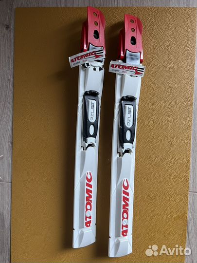 Крепления для лыж, темляки, ручки