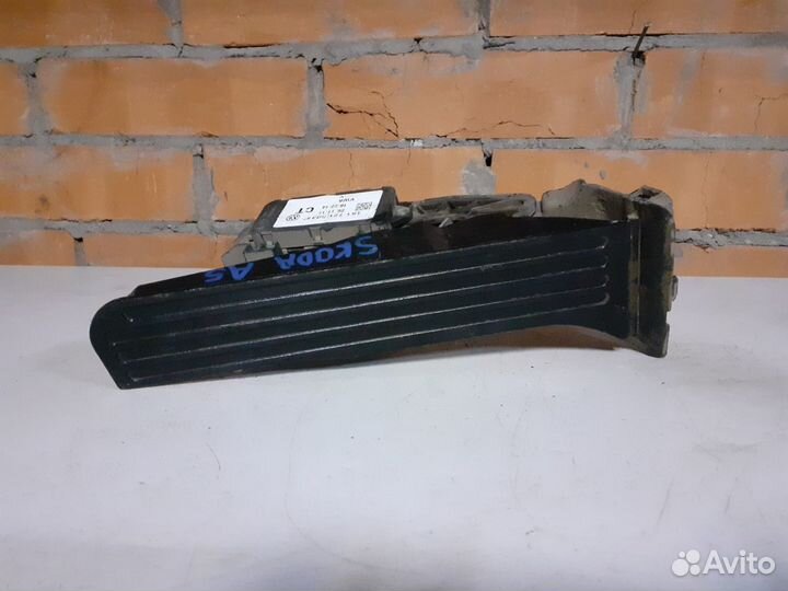 1K1721503AT Акселератор газа VW Passat B7