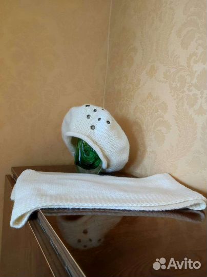 Берет женский вязаный и шарф