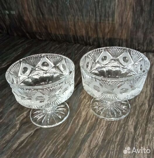 Хрустальная ваза конфетница на ножке времён СССР