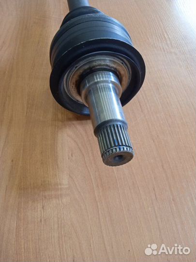 Привод (полуось, приводной вал) задний Mercedes