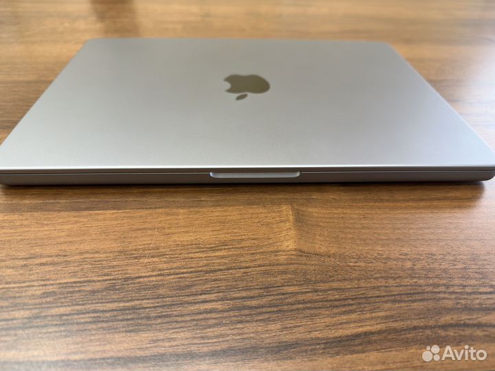 Macbook pro 14 m1 16 512