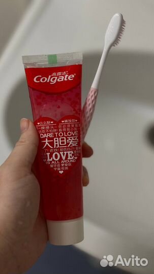 Зубная паста с сердечками Colgate