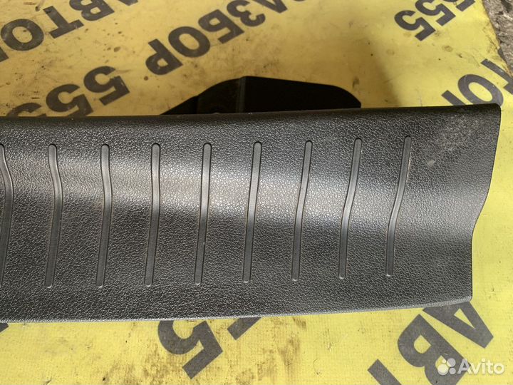 Обшивка багажника Lifan X60