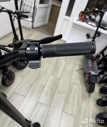 Электросамокат Kugoo G3