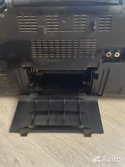 Магнитофон daewoo кассетный с CD плейером