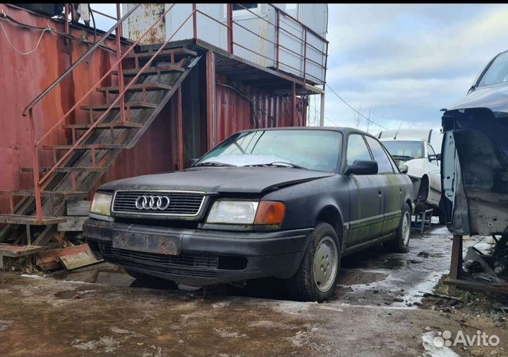 Ауди 100. Кузов на запчасти