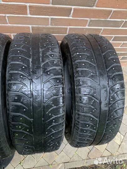 Bridgestone Ice Cruiser 7000 265/65 R17 116T