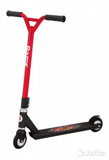 Новый.Самокат Razor Beast V5