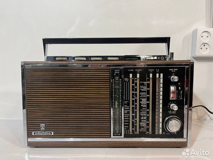 Grundig Satellit 6001 Радиоприемник Germany