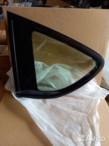 Форточка задняя левая Subaru Tribeca