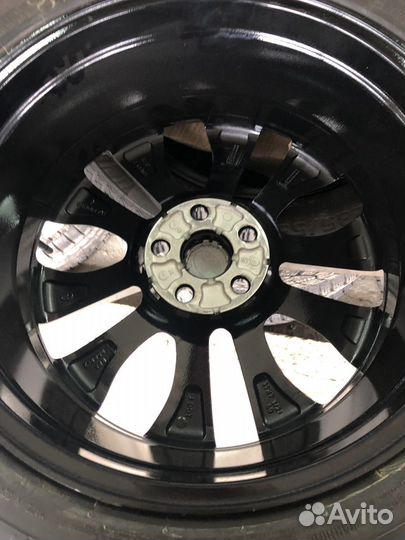 R19 Continental ContiIceContact 235/55, PCD 5x114.3 DIA 60.1