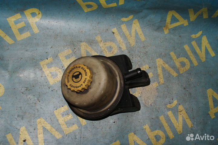 Бачок гур Chrysler Voyager 4