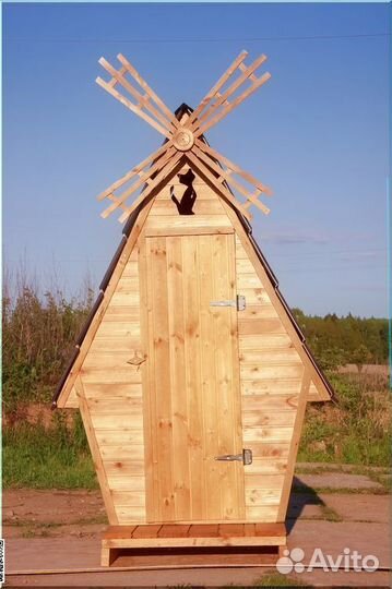 Уличный туалет деревянный TOP226