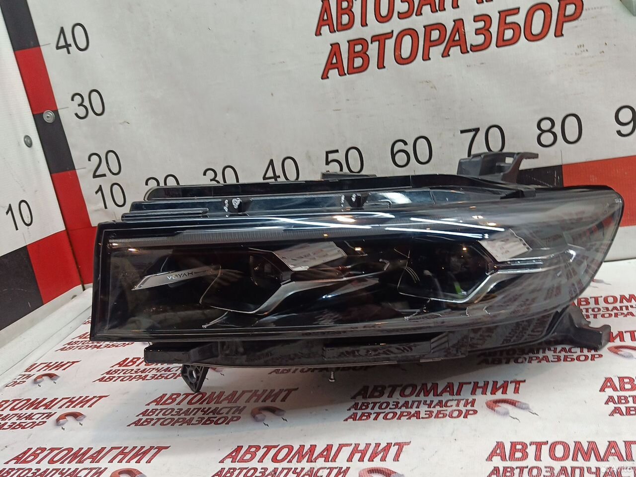 Фара передняя левая Voyah Free