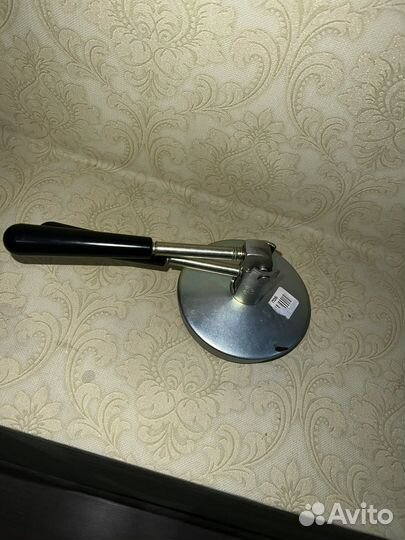 Закаточная машинка для банок