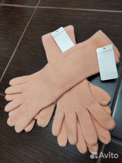 Перчатки женские высокие новые