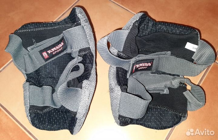 Защита коленей Amigo взрослая