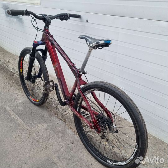 Красивый горный велосипед 26