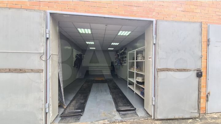 Гараж, > 30 м²