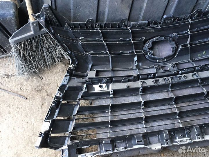 Решетка радиатора lexus lx 570