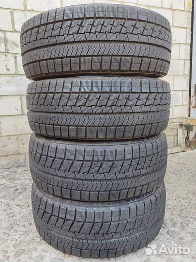 Bridgestone Blizzak VRX 225/40 R18 97V