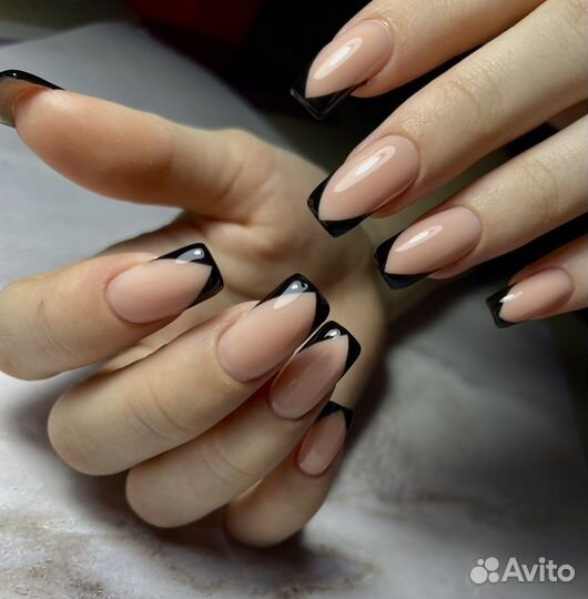 Маникюр, педикюр