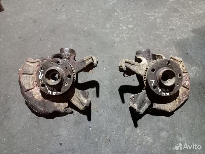 Поворотный кулак Skoda octavia tour a4