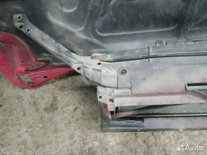 Передняя панель (Телевизор) на Mazda 6 GG автомат