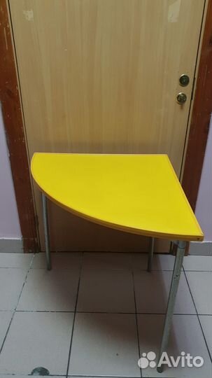 Стол пластиковый садовый бу