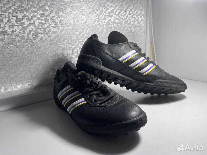 Футбольные бутсы Adidas Old School