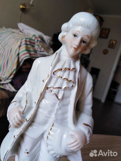 Фарфоровые статуэтки