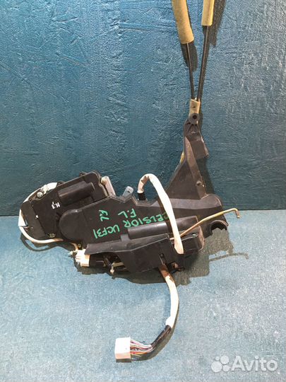 Замок двери FL lexus LS430 2005 UCF31 3UZ