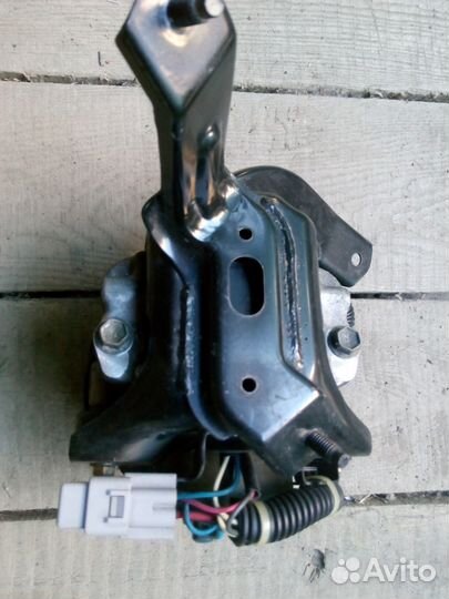 ABS в сборе на Toyota-Cresta 95г кузов 90 JZX90